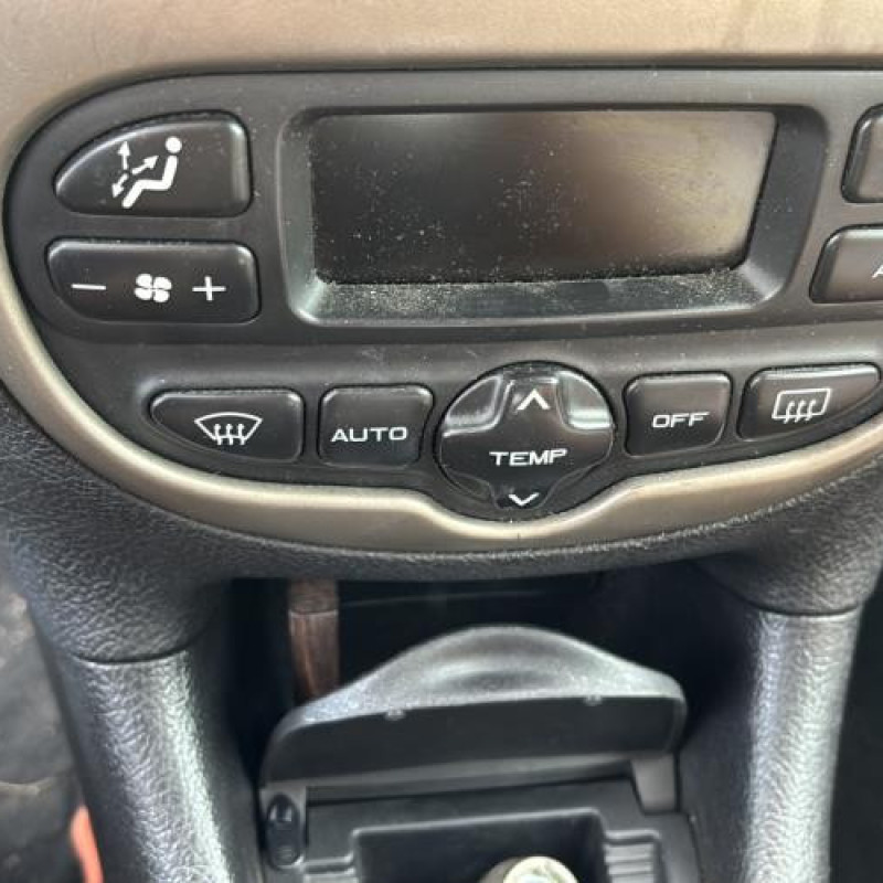 Boitier air bag PEUGEOT 206 Photo n°12