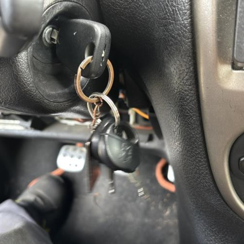 Boitier air bag PEUGEOT 206 Photo n°13