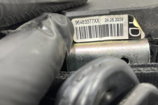 Pretensionneur de ceinture avant droit PEUGEOT 206+