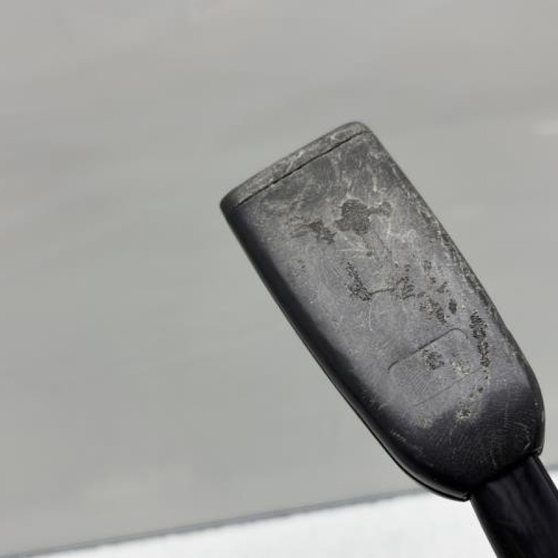 Attache ceinture avant gauche NISSAN PATROL 1 Photo n°5