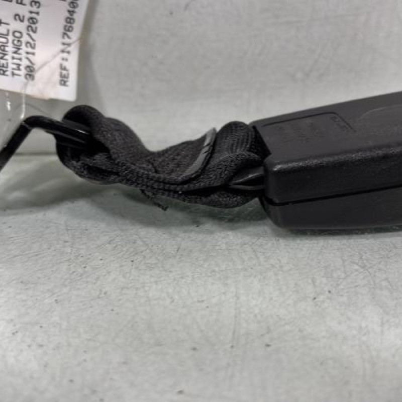 Attache ceinture arriere gauche RENAULT TWINGO 2 Photo n°2