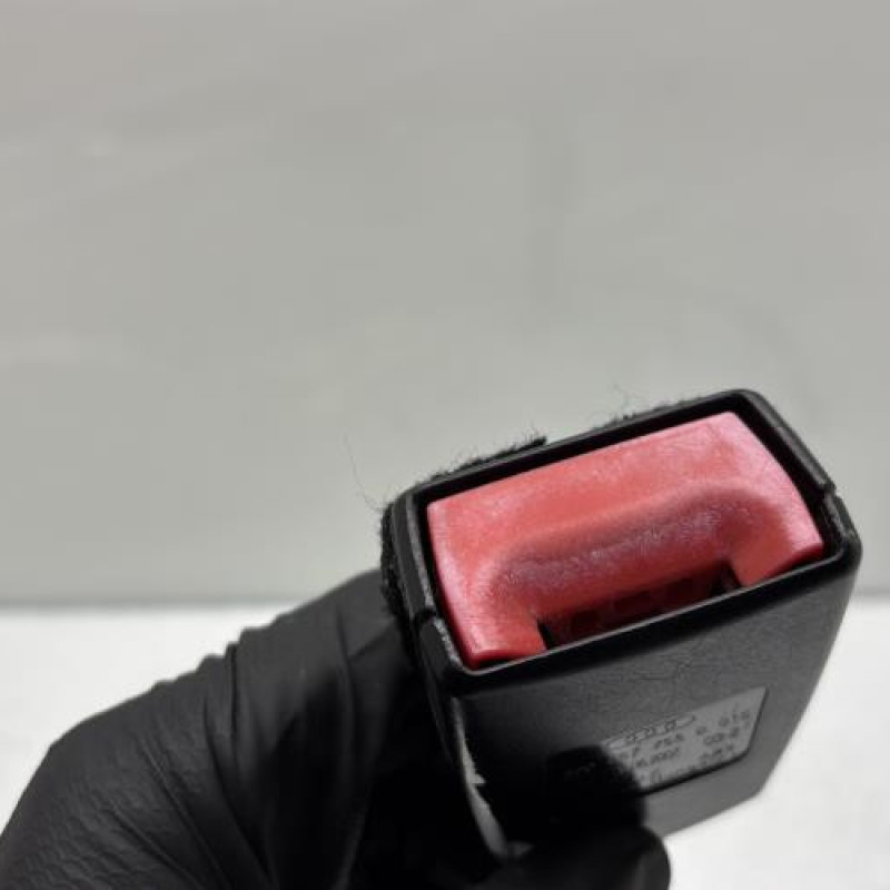 Attache ceinture avant gauche AUDI A3 2 Photo n°4