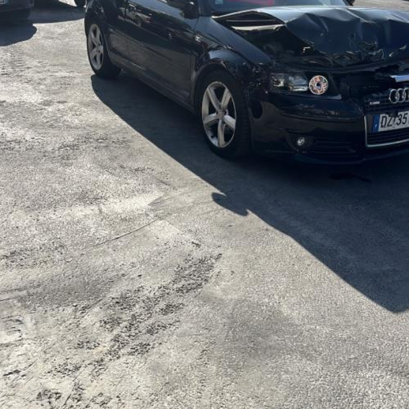 Attache ceinture avant gauche AUDI A3 2 Photo n°8