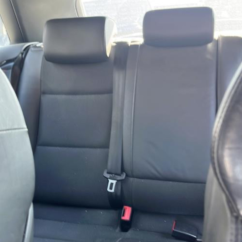 Attache ceinture avant gauche AUDI A3 2 Photo n°13