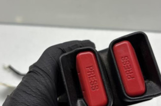 Attache ceinture arriere droit RENAULT KADJAR
