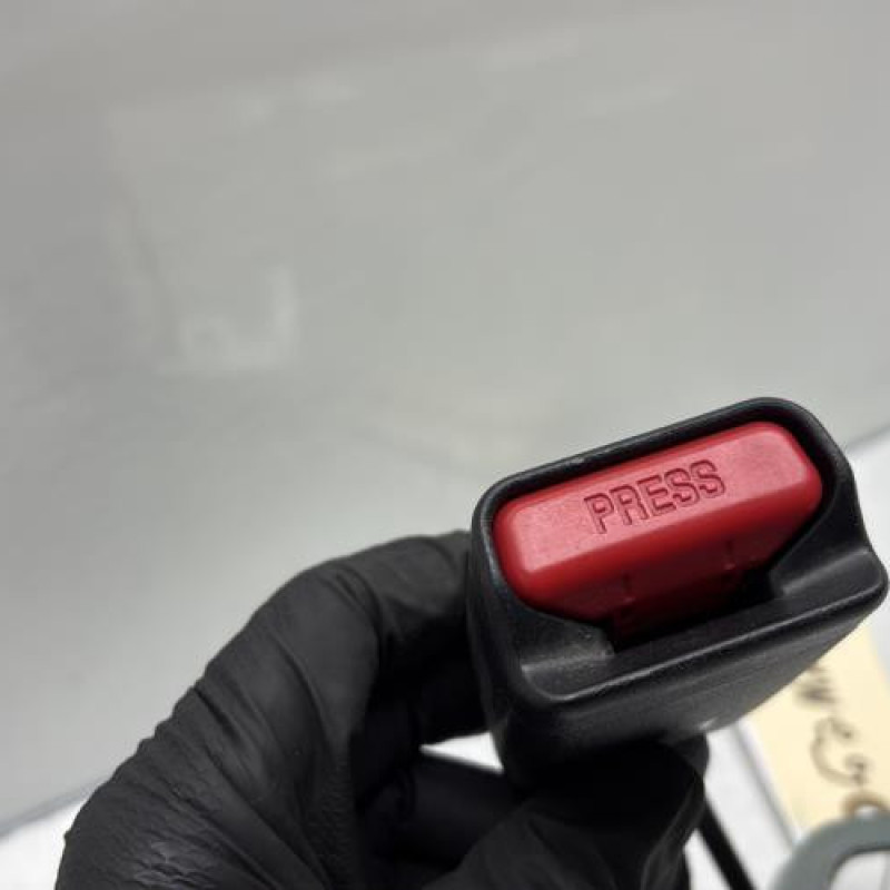 Attache ceinture arriere gauche RENAULT KADJAR Photo n°4