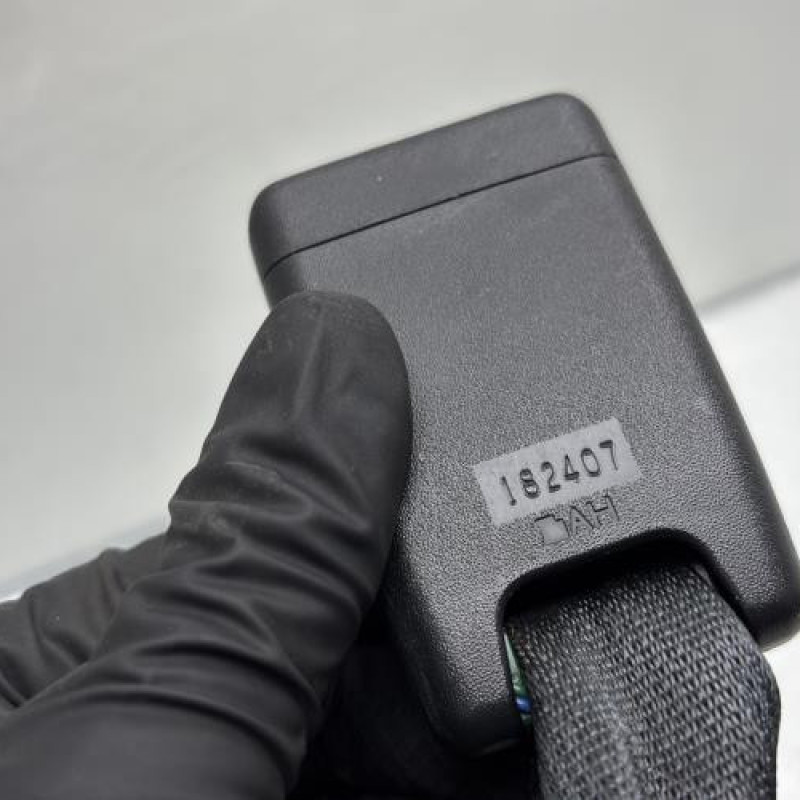 Attache ceinture arriere gauche RENAULT KADJAR Photo n°5