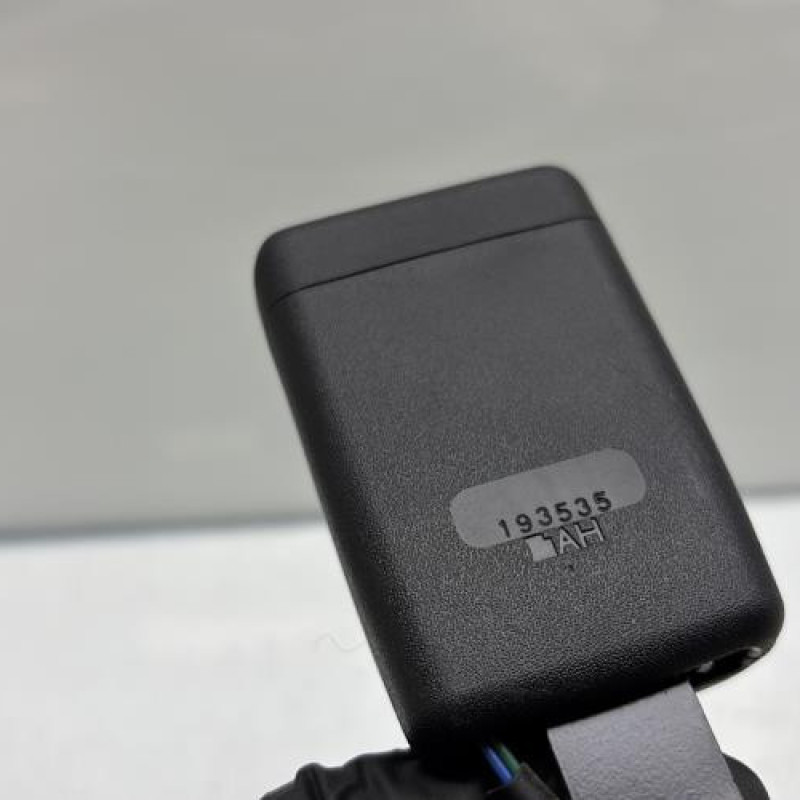 Attache ceinture avant gauche RENAULT KADJAR Photo n°5