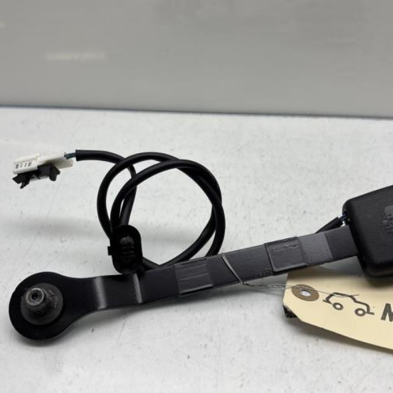 Attache ceinture avant gauche RENAULT KADJAR Photo n°6