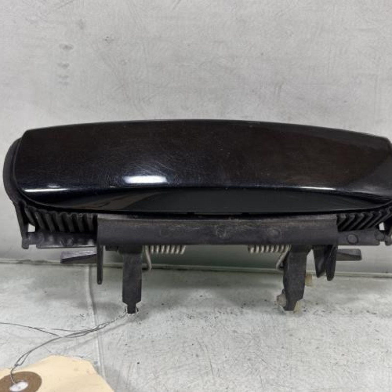 Poignee porte avant droit AUDI A3 2 Photo n°1