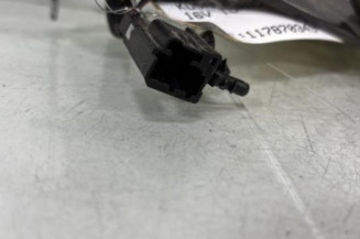 Attache ceinture arriere droit FORD KUGA 2