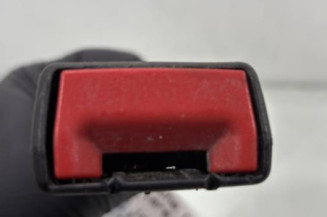 Attache ceinture arriere droit FORD KUGA 2