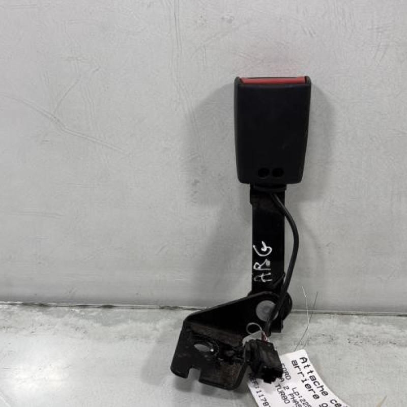 Attache ceinture arriere gauche FORD KUGA 2 Photo n°1