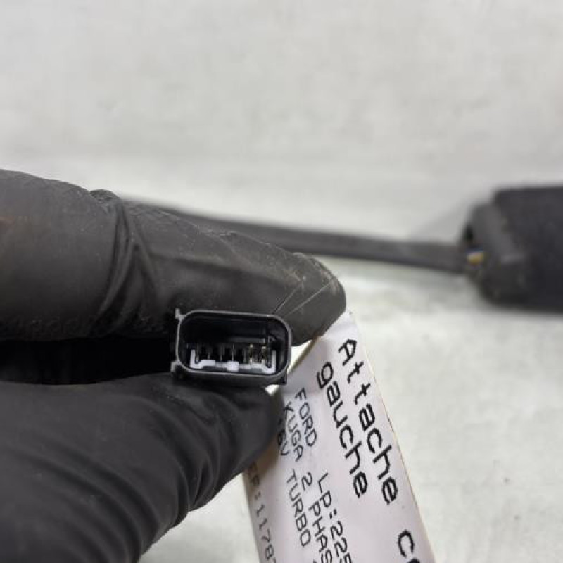 Attache ceinture avant gauche FORD KUGA 2 Photo n°4