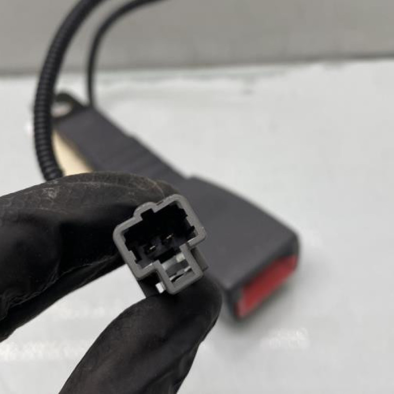 Attache ceinture avant gauche KIA RIO 2 Photo n°3