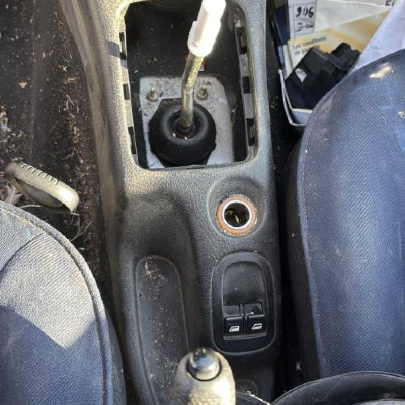 Boitier air bag PEUGEOT 206 Photo n°16