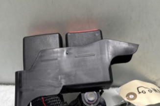Attache ceinture arriere droit RENAULT CLIO 3