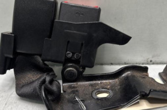 Attache ceinture arriere gauche RENAULT CLIO 3 Photo n°1