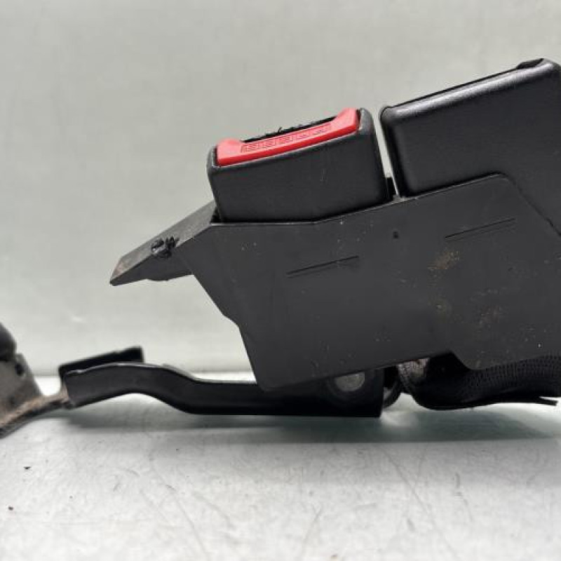 Attache ceinture arriere gauche RENAULT CLIO 3 Photo n°3