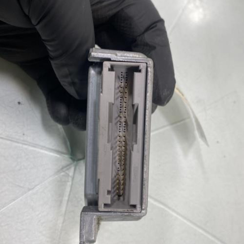 Boitier air bag RENAULT CLIO 2 CAMPUS Photo n°3