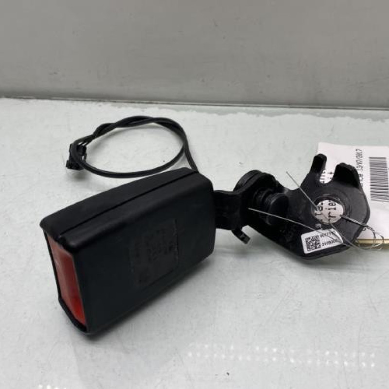 Attache ceinture arriere droit OPEL CORSA E Photo n°3