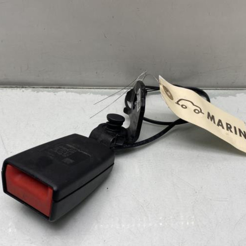 Attache ceinture arriere droit OPEL CORSA E Photo n°4