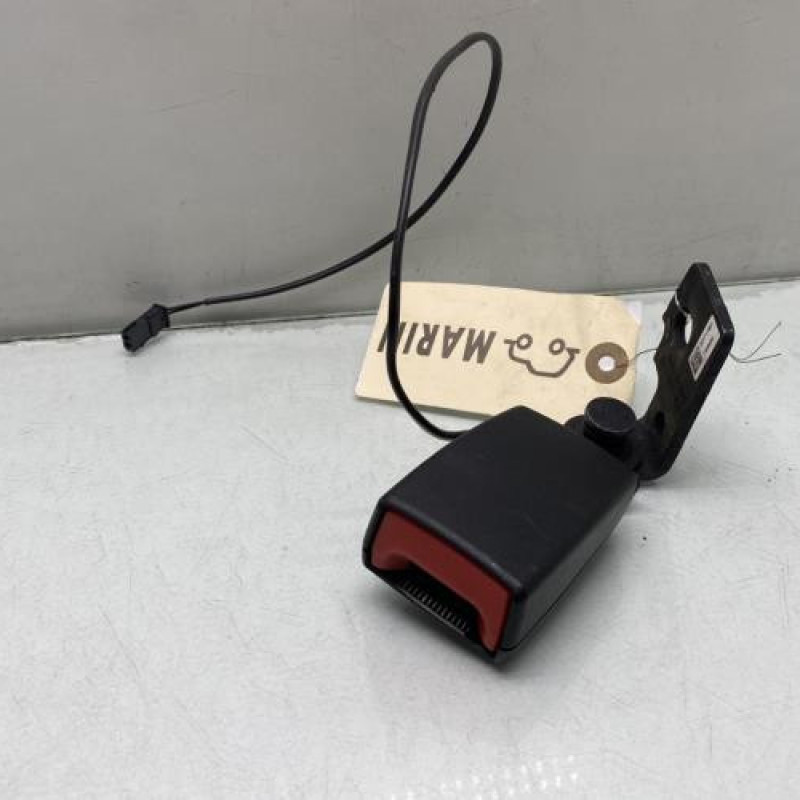 Attache ceinture arriere gauche OPEL CORSA E Photo n°1