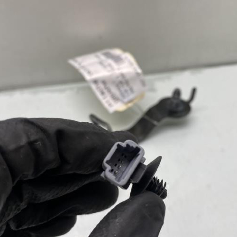 Attache ceinture avant gauche RENAULT CAPTUR 1 Photo n°4