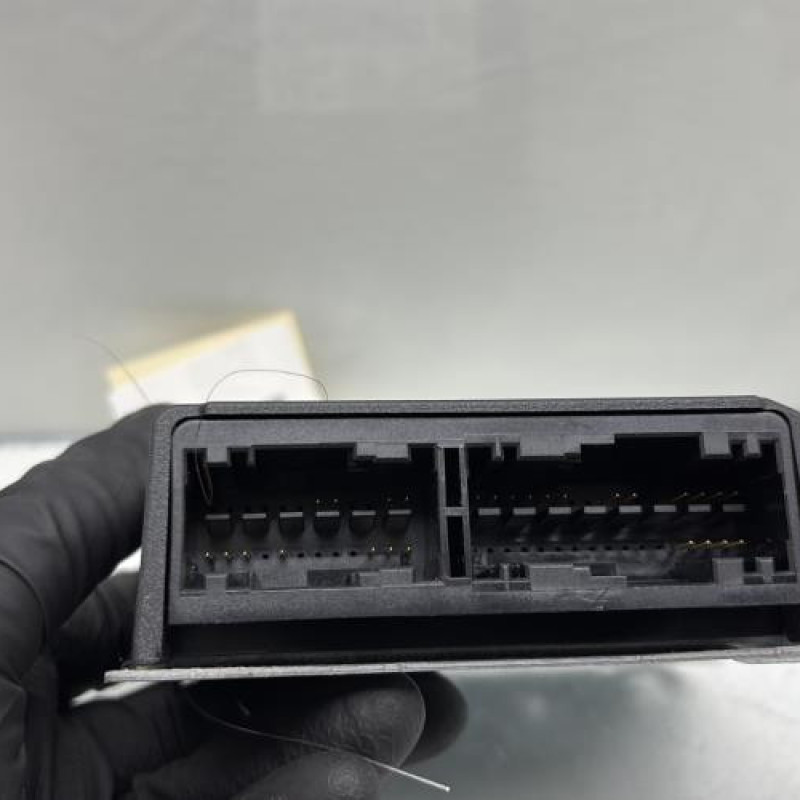 Boitier air bag PEUGEOT 208 1 Photo n°3