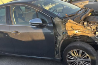 Boitier air bag PEUGEOT 208 1