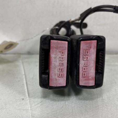 Attache ceinture arriere droit PEUGEOT 207 Photo n°1