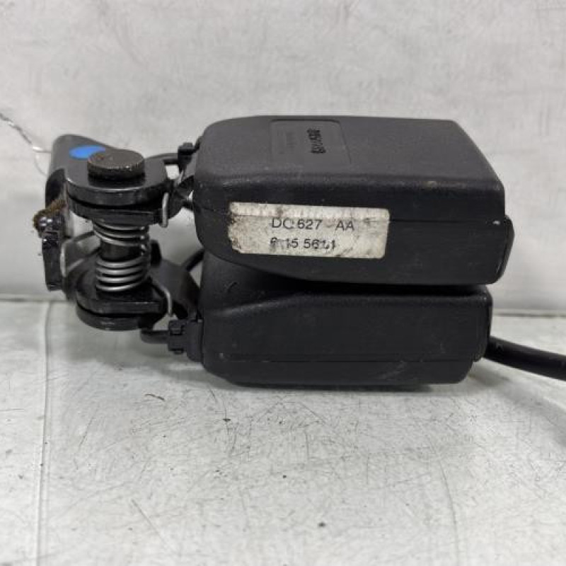 Attache ceinture arriere droit PEUGEOT 207 Photo n°2