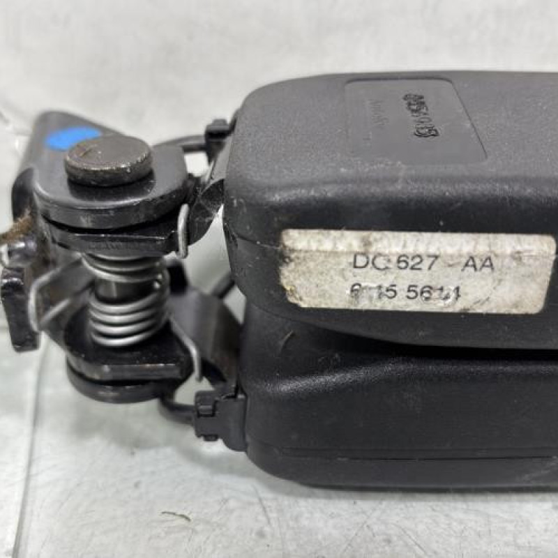 Attache ceinture arriere droit PEUGEOT 207 Photo n°3