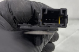 Attache ceinture arriere droit PEUGEOT 207