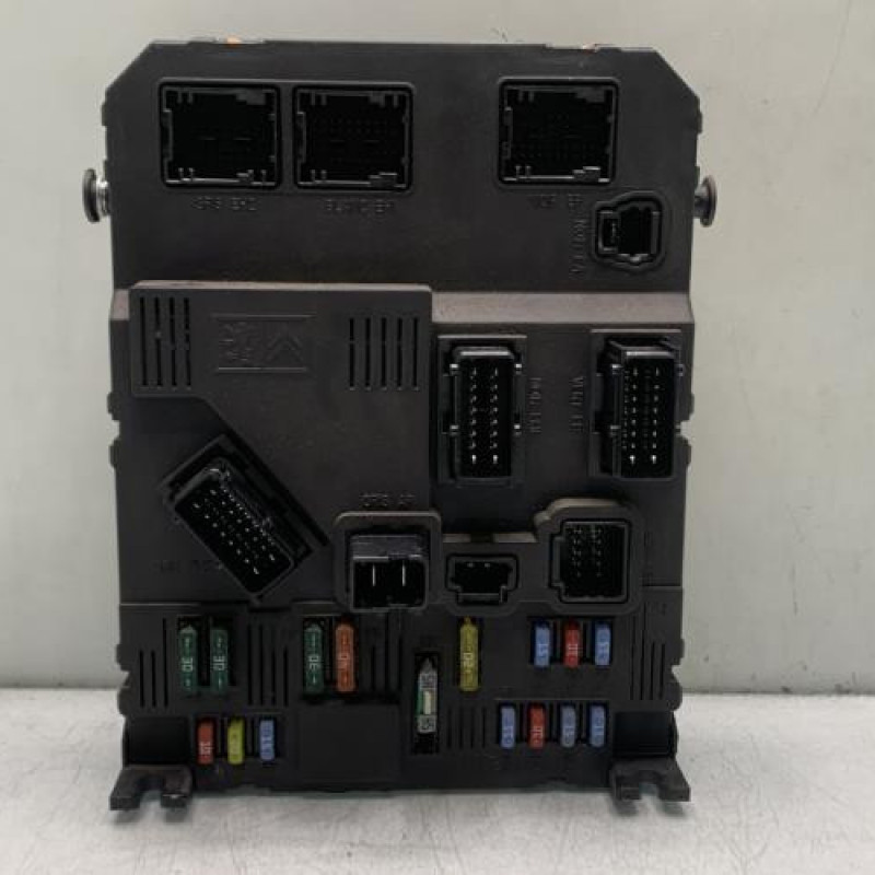 Boitier BSI PEUGEOT 206 Photo n°1