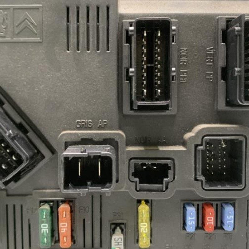 Boitier BSI PEUGEOT 206 Photo n°3