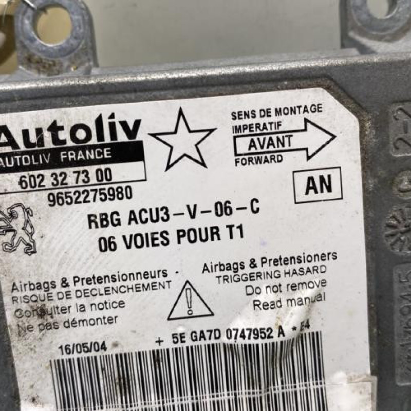 Boitier air bag PEUGEOT 206 Photo n°2