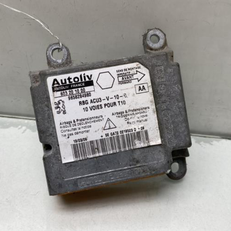 Boitier air bag PEUGEOT 206 Photo n°1