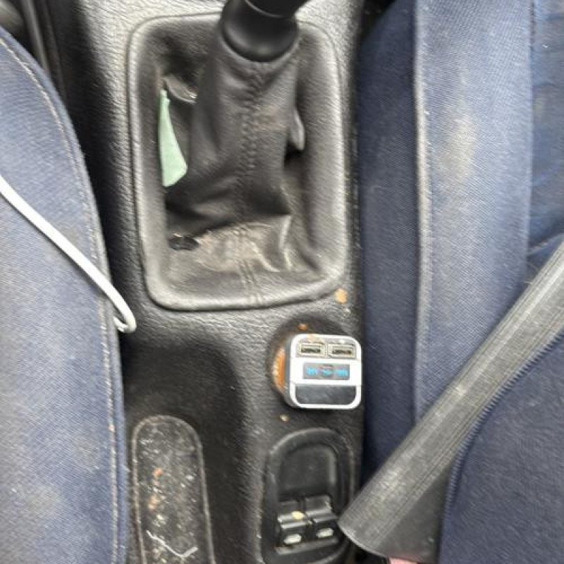 Boitier air bag PEUGEOT 206 Photo n°18