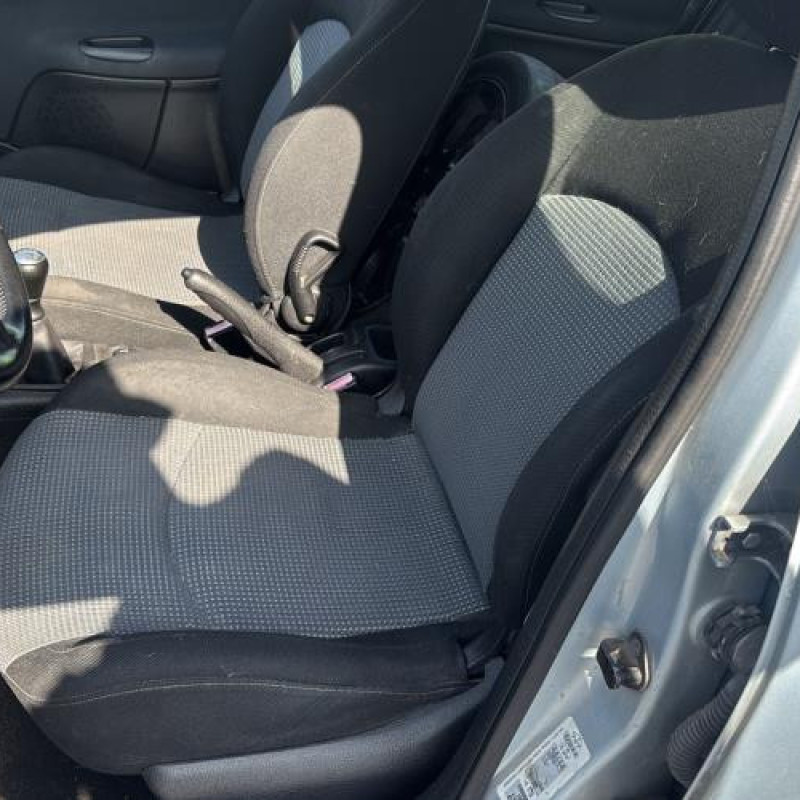 Boitier BSI PEUGEOT 206 Photo n°13