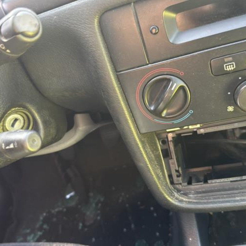 Boitier air bag PEUGEOT 406 Photo n°18