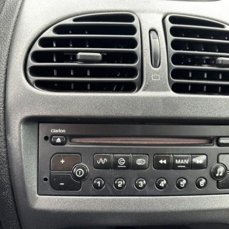 Boitier air bag PEUGEOT 206 Photo n°17