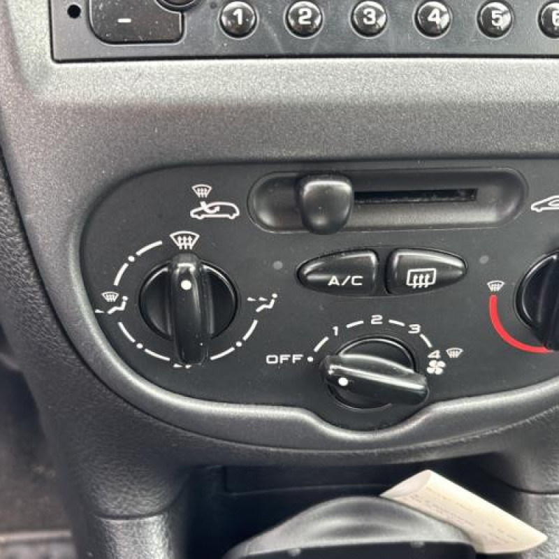 Boitier air bag PEUGEOT 206 Photo n°18