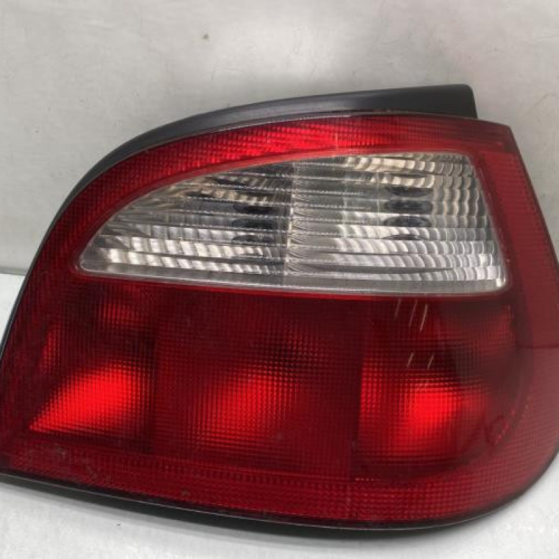 Feu arriere principal droit (feux) RENAULT MEGANE 1 Photo n°1