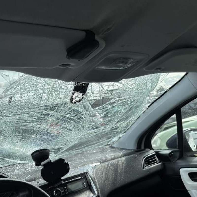 Attache ceinture arriere droit PEUGEOT 208 1 Photo n°15