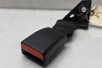Attache ceinture arriere gauche PEUGEOT 208 1 Photo n°1