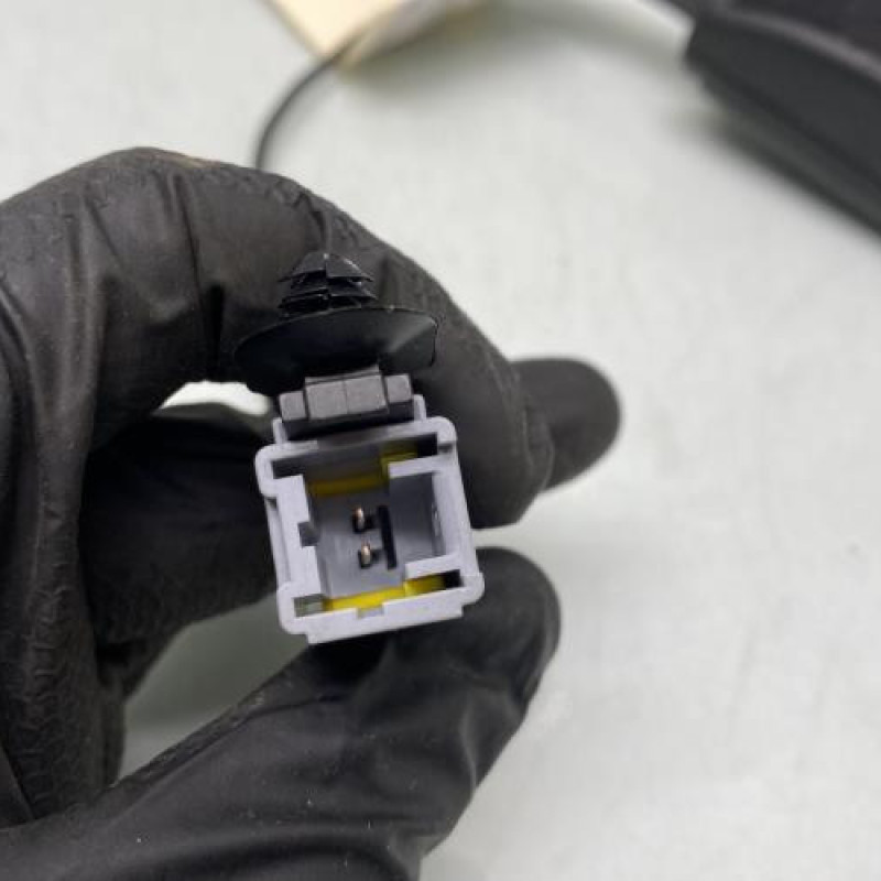 Attache ceinture avant gauche PEUGEOT 208 1 Photo n°3