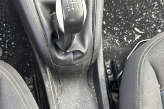 Attache ceinture avant gauche PEUGEOT 208 1