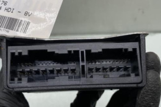 Boitier air bag PEUGEOT 208 1