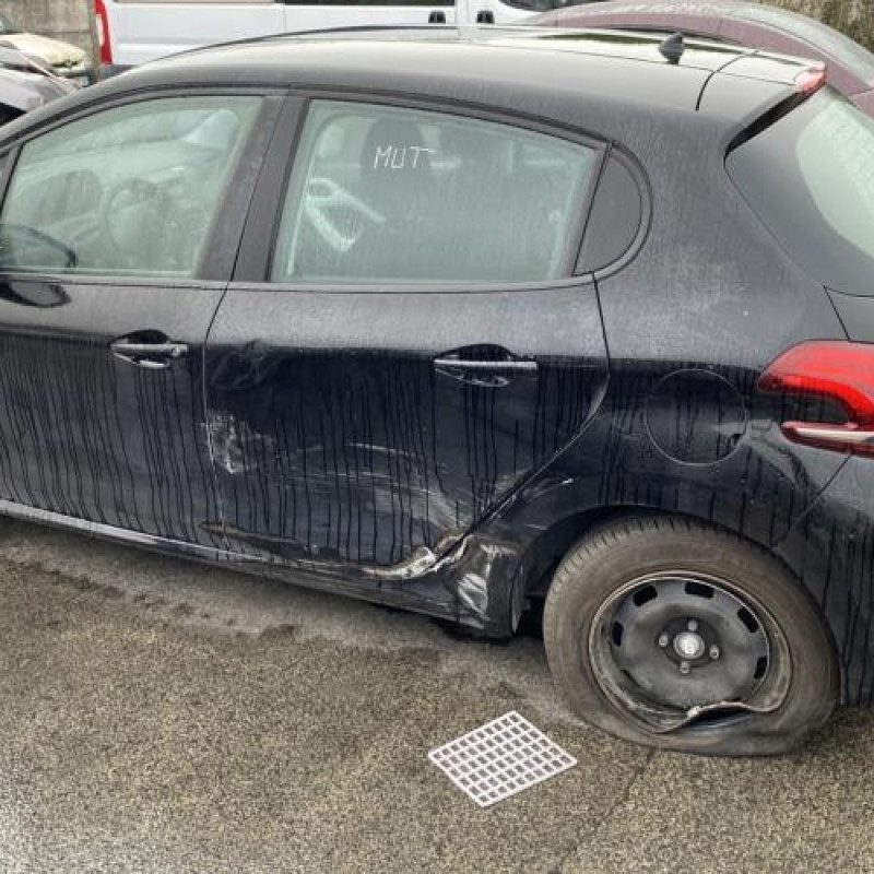 Boitier BSI PEUGEOT 208 1 Photo n°14